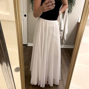 White maxi skirt